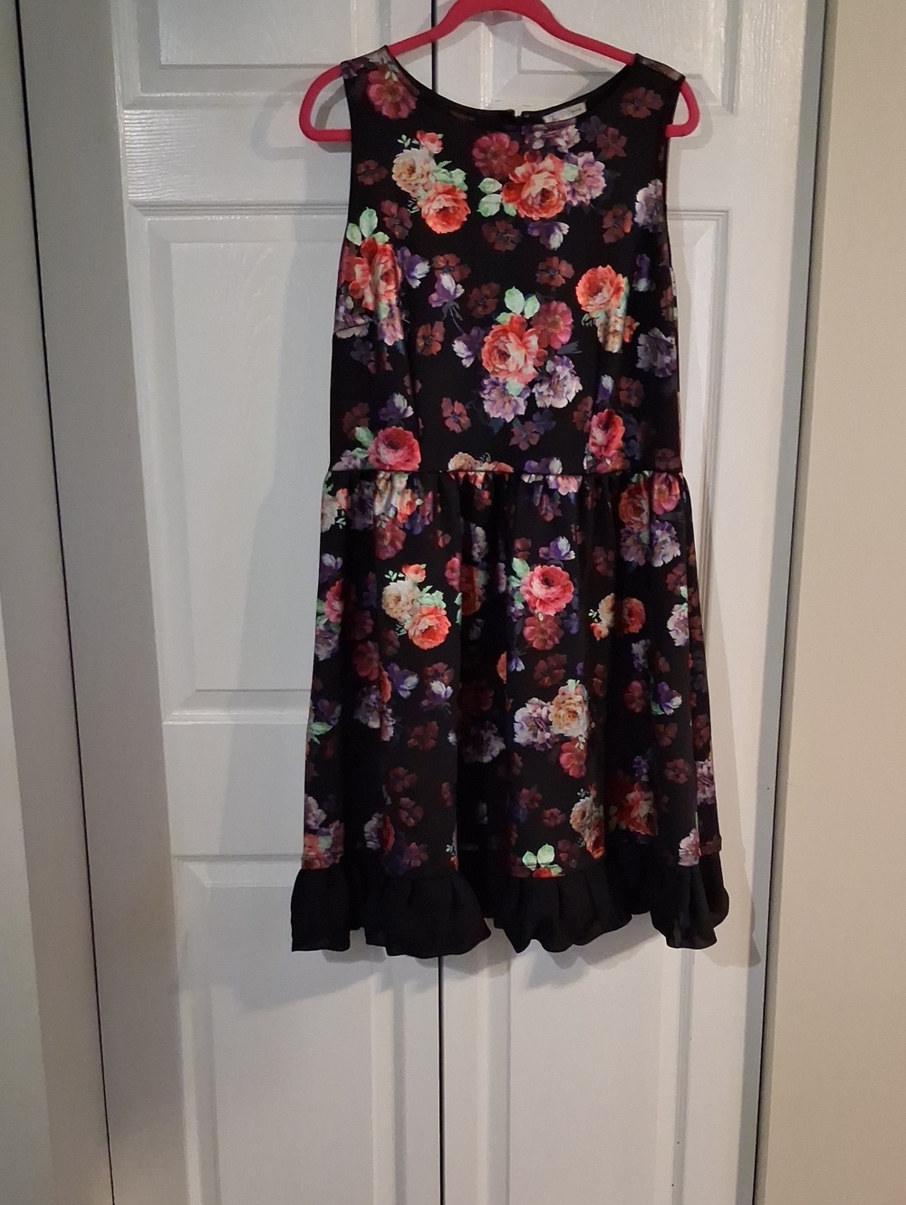 Black Floral Ruffle Hem Sleeveless Dress